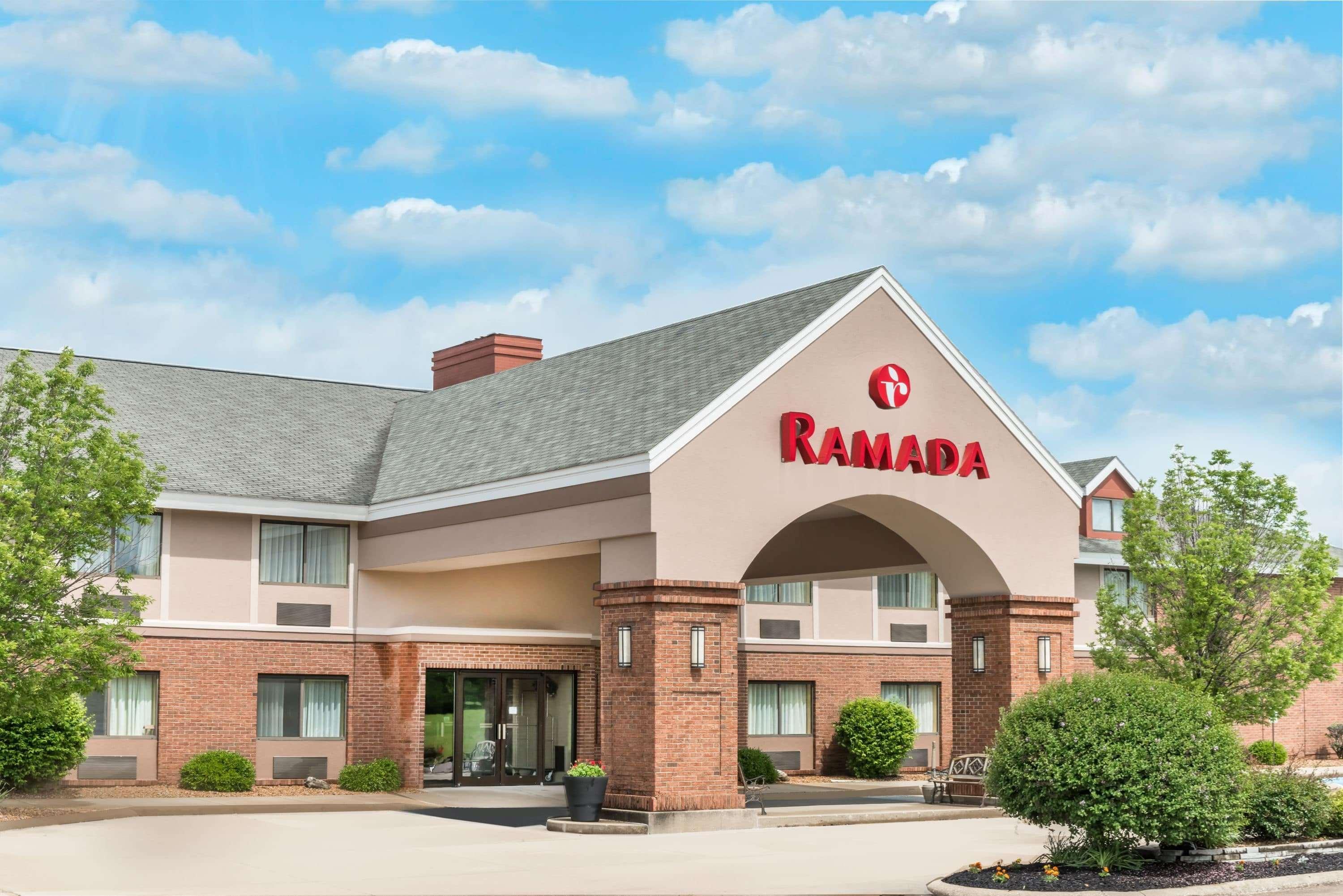 Ramada By Wyndham Vandalia Εξωτερικό φωτογραφία